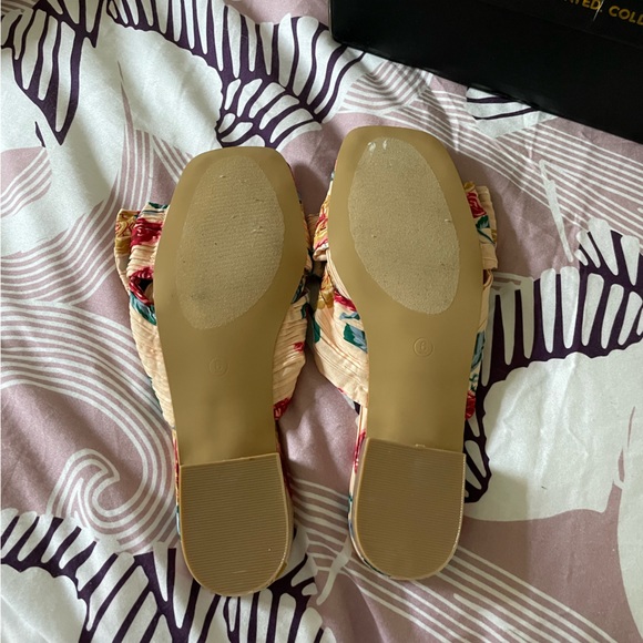 NWOT Lulu’s Lortho Pink Floral Pleated Bow Slide Sandals 6. - Picture 3 of 8